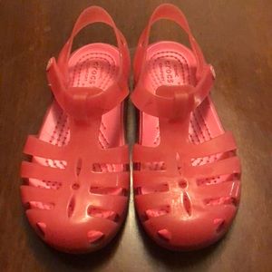 Crocs comfort pink jelly type sandal shoes size 10 EUC.